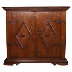 18th Centruy Italian Walnut Buffet. Circa 1730 Antique 18th Centruy Italian Walnut Buffet. Circa 1730