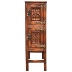 Mid-20th Century Hand-Carved Gothic Revival Drinks Cabinet with Cast Iron Hinges 3