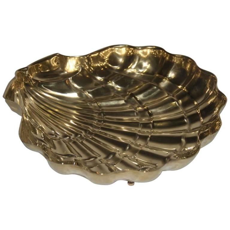 Large, 1950 Chic Design Embossed Brass Shell Bowl For Sale at 1stdibs