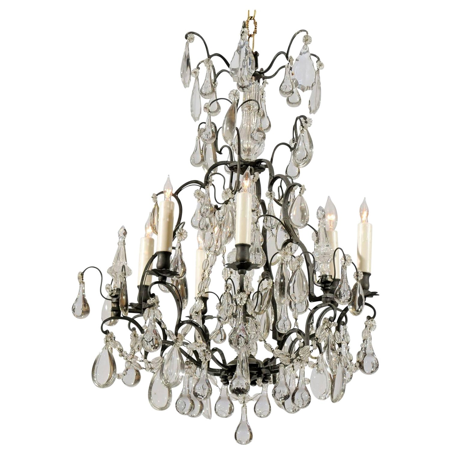 Lampadario francese in stile Luigi XV con struttura in metallo nero e cristalli trasparenti, 1890 in vendita
