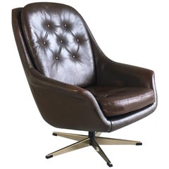 Vintage Original 1960s Danish Mid-Century Modern Leather Buttoned Armchair