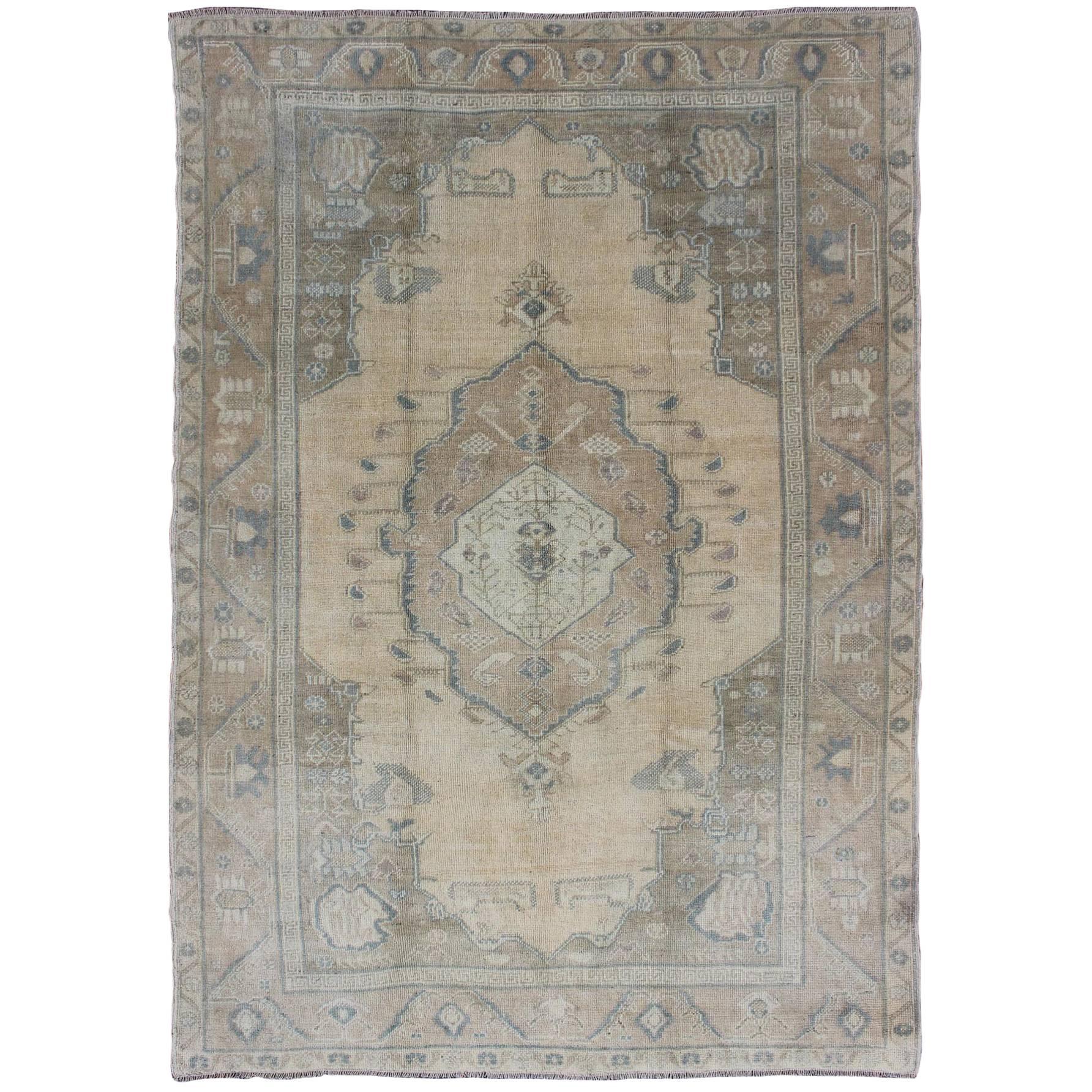 Vintage Turkish Oushak Rug with Tribal Medallion in Ivory, Camel, and Gray