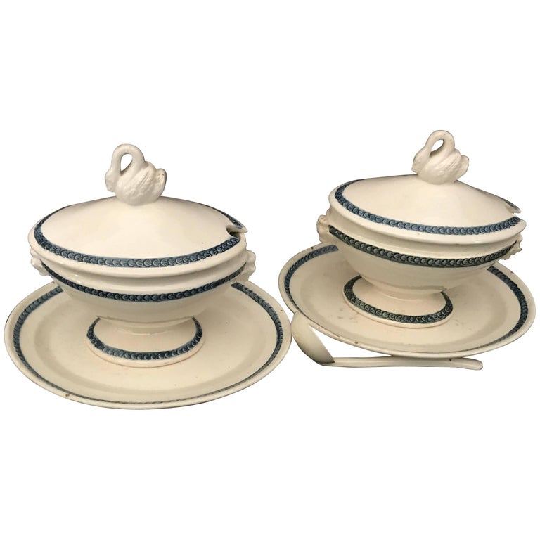 Pair of Blue and White Gravy Boats with Ladle For Sale at 1stdibs