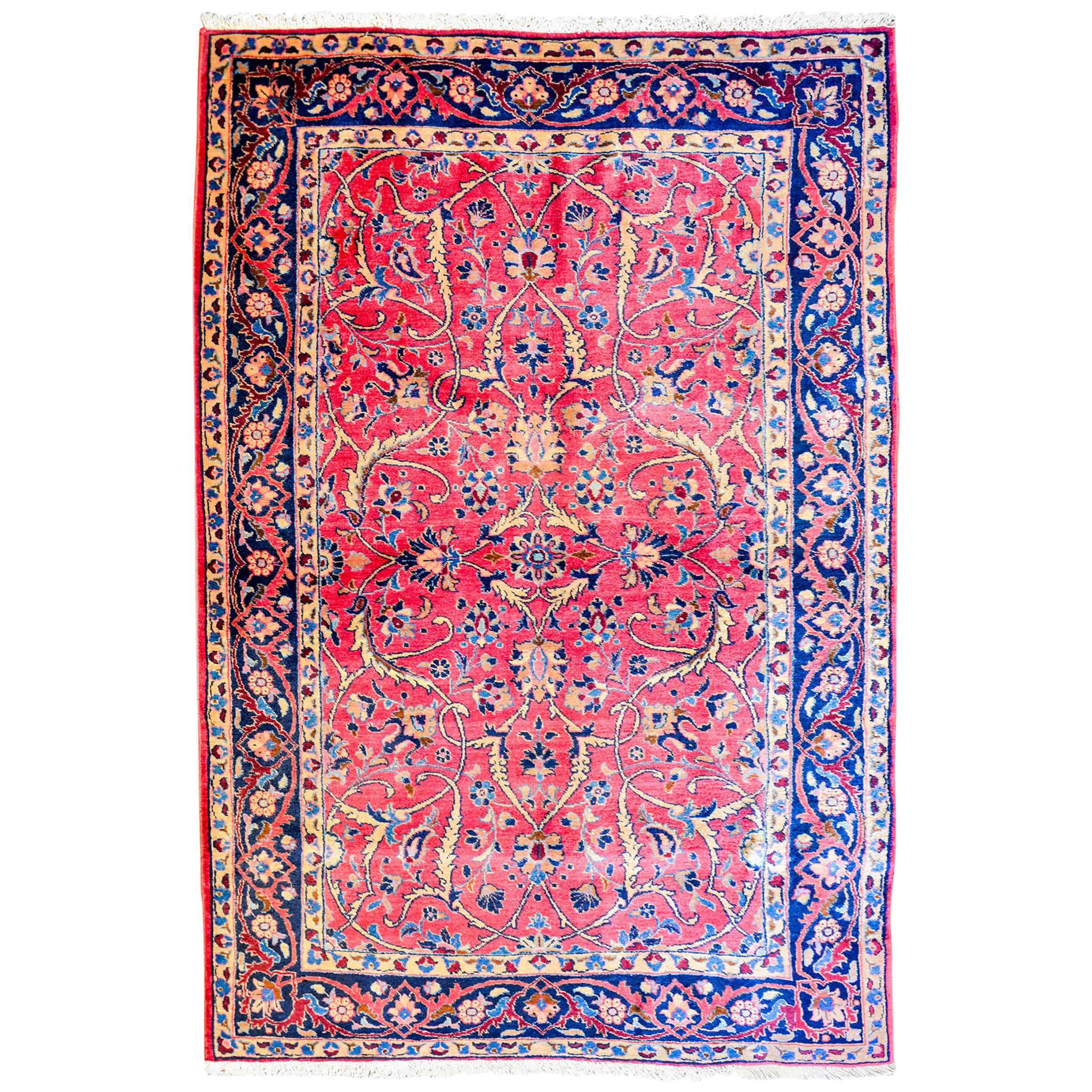 Beautiful Early-20th Century Sarouk Rug For Sale