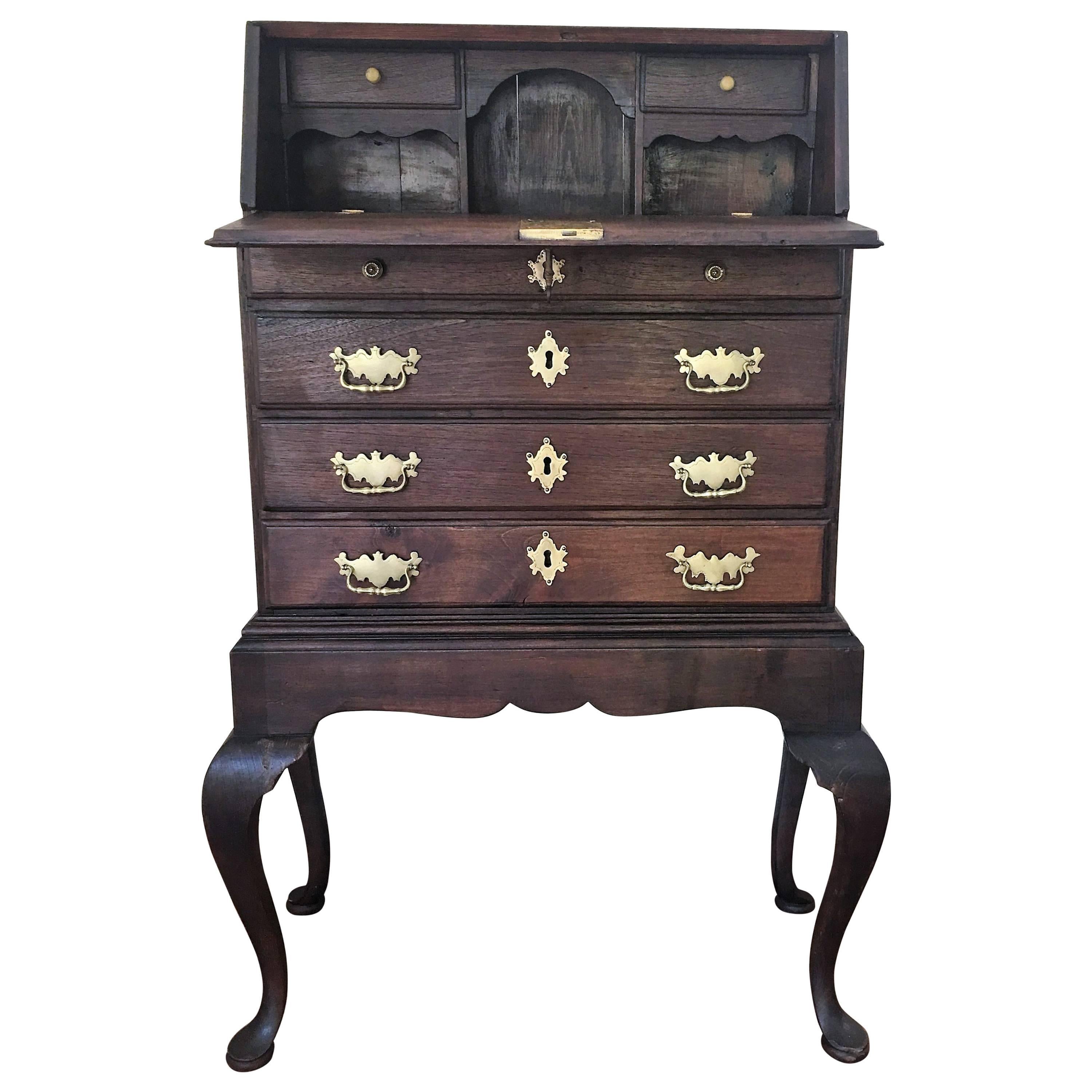 Early 19th Century Georgian Style Walnut and Burr Secretary Desk or Vanity For Sale