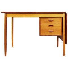 Danish Teak Desk from the 1960s in the Manner of Arne Vodder 9
