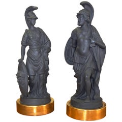 Paire de figures Mottahedeh en basalte noir de l'Antiquité classique