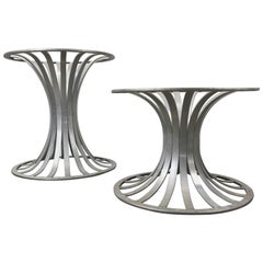 Pareja de bases o pedestales de mesa Woodard de aluminio