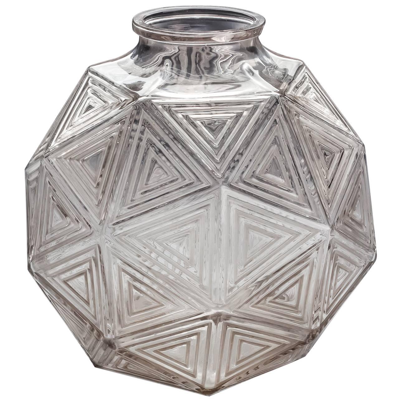 Art Deco Glass Vase by Rene Lalique For Sale at 1stDibs art deco vase