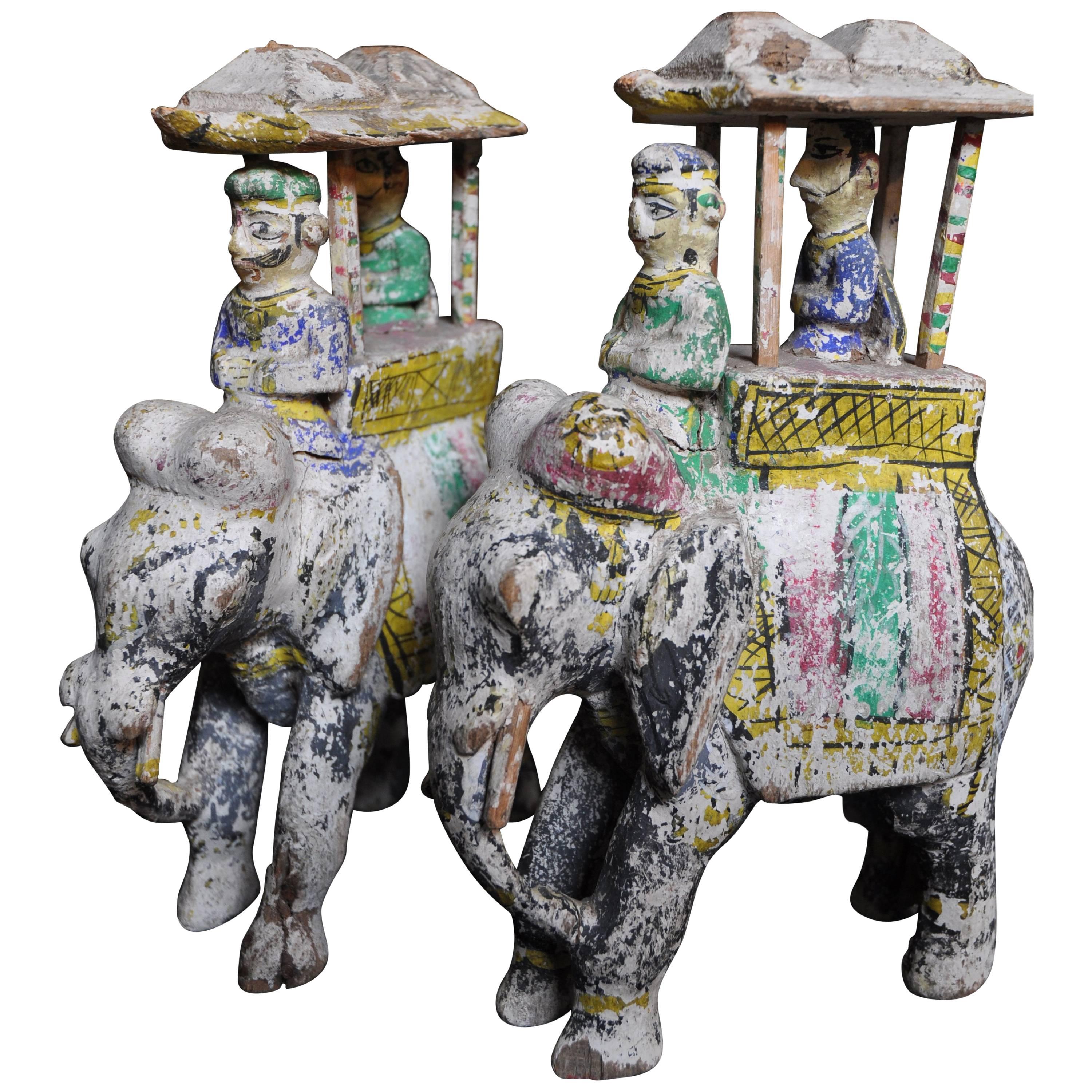 Pair of Statues, Carved Wood Representing Elephants, India, 17th Century For Sale