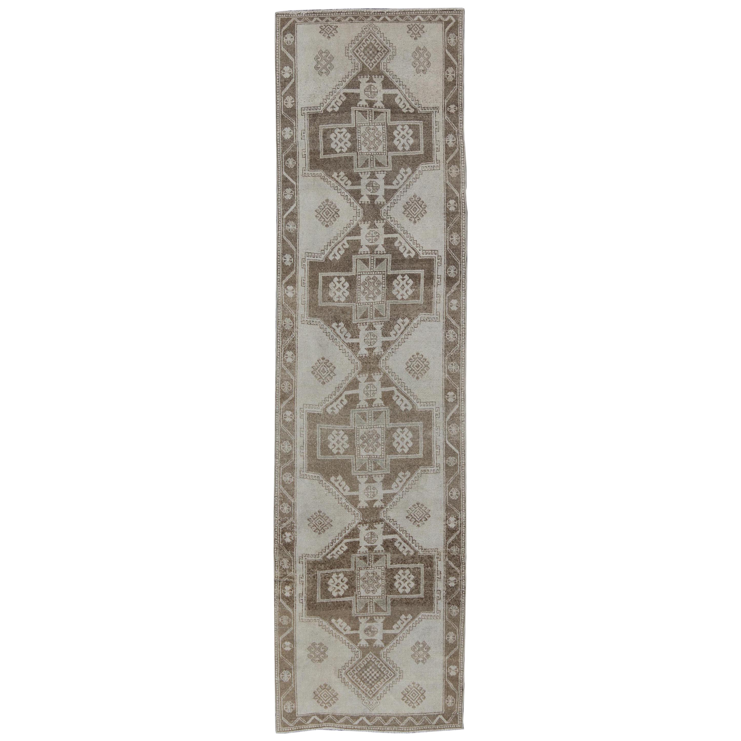 Turkish Oushak Gallery Runner with Four Tribal Medallions in Light Gray / Brown For Sale