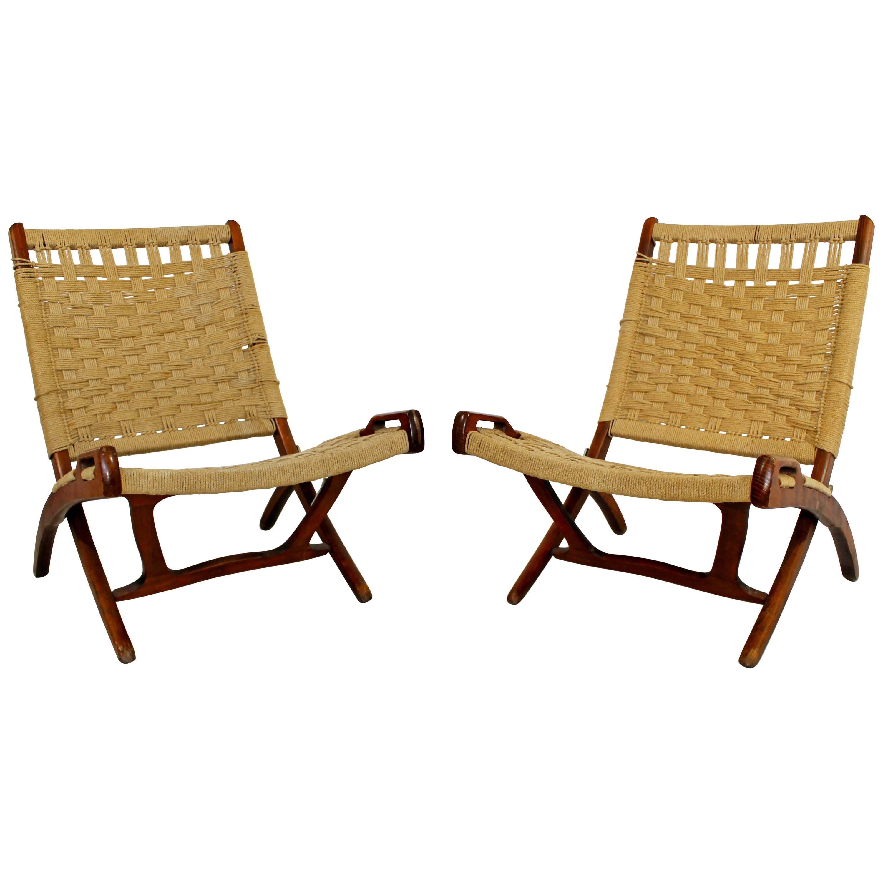 Mid-Century Modern Pair of Rope Cord and Wood Folding Chairs Hans Wegner Style