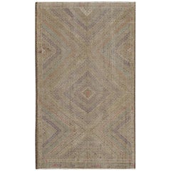 Tapis turc Kilim avec motif de diamants multicouches dans des tons doux de bleu et de vert