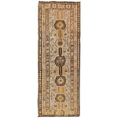 Tapis de galerie Kilim turc vintage avec motif tribal en brun, rose et jaune