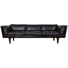 Leather V11 Sofa by Illum Wikkelsø