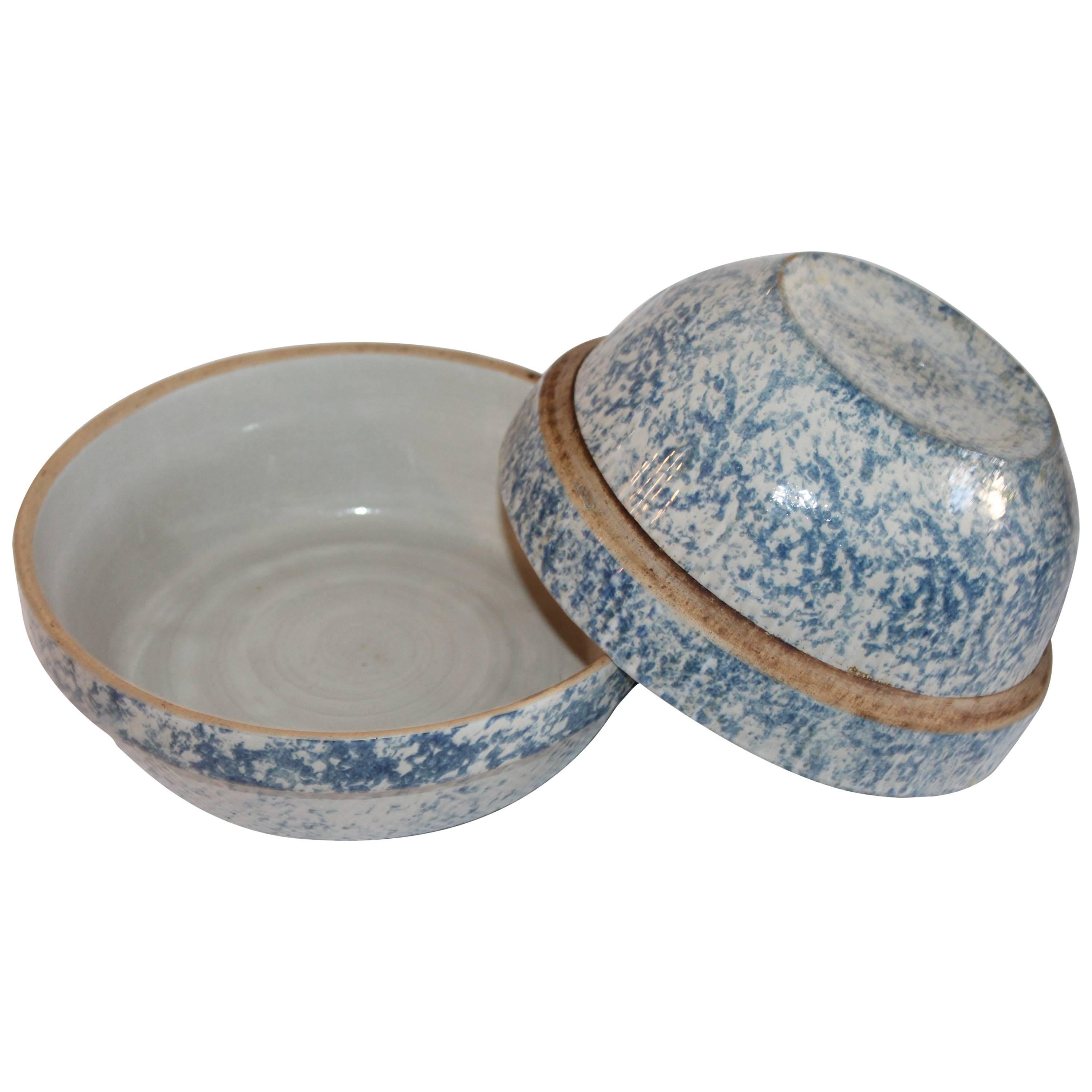 Pair of Sponge Ware Mixing Bowls For Sale