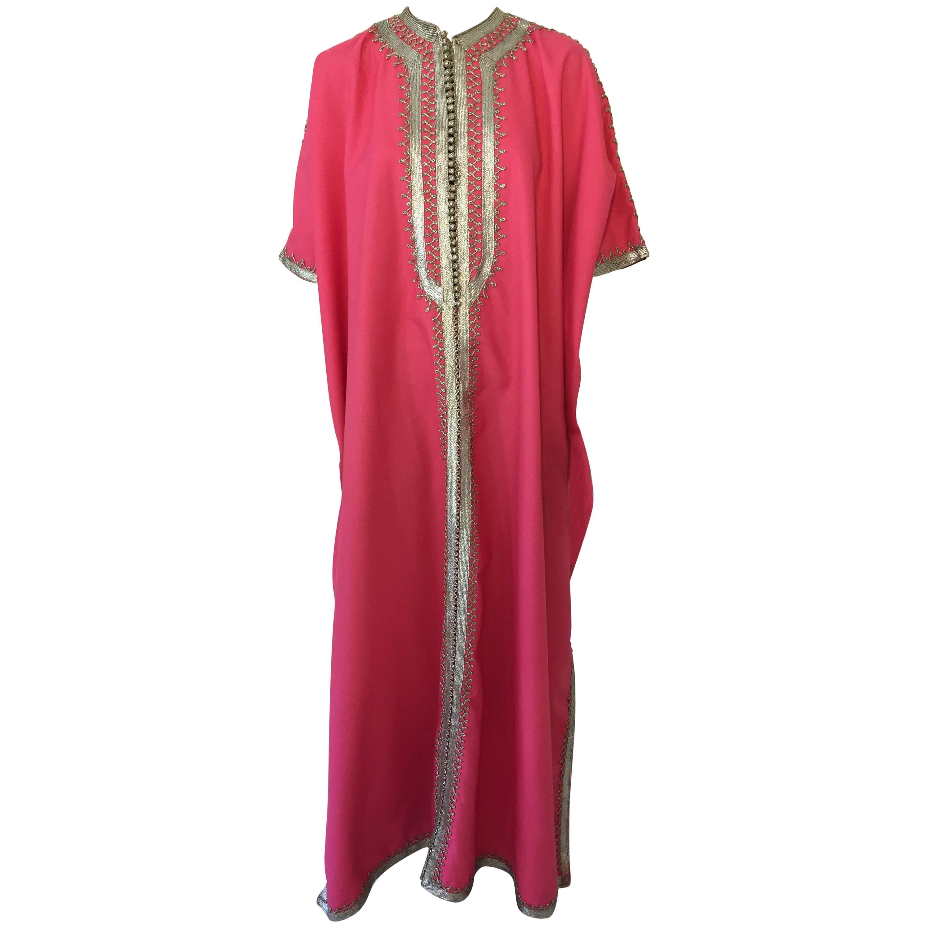 Moroccan Caftan Hot Pink Color Embroidered with Silver, Kaftan circa 1970 For Sale