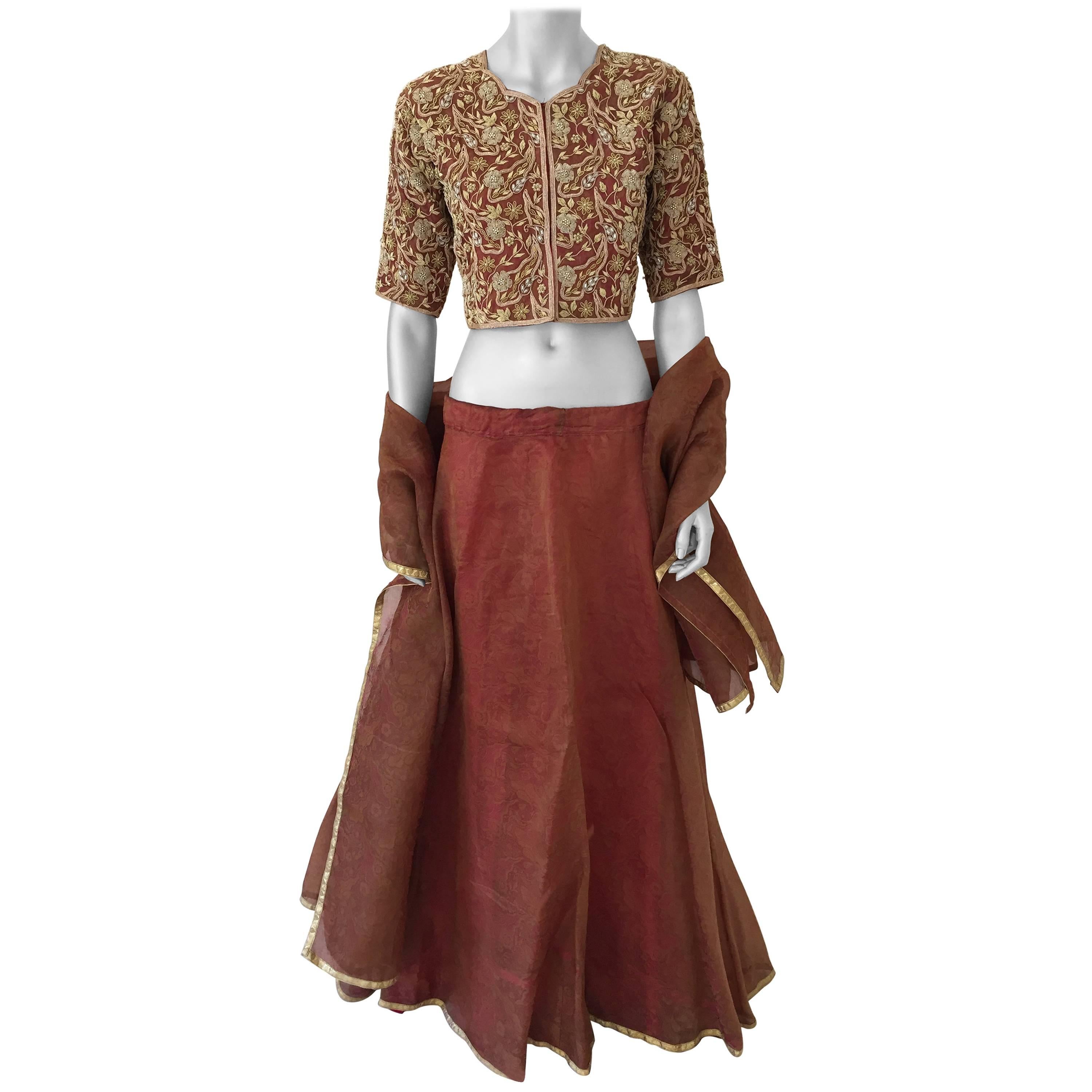 Robe de créateur Sari vintage en soie brodée et perlée, Inde