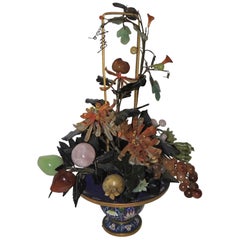 Bouquet de centre de table chinois en bronze:: jade et pierre ollaire:: fruits:: fleurs et cloisonnés