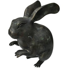 Beau lapin japonais ancien en bronze Usagi:: période Meiji:: 1868-1912