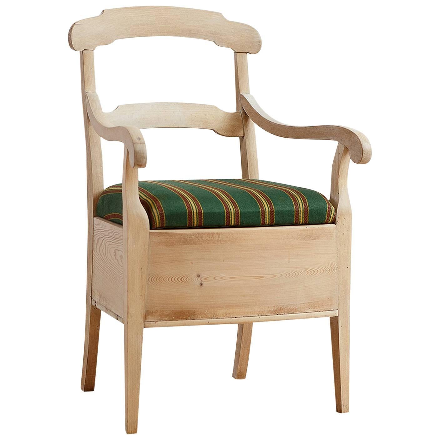 North German Potty Chair in Pine with Chalk Finish and Upholstered Seat, c. 1820