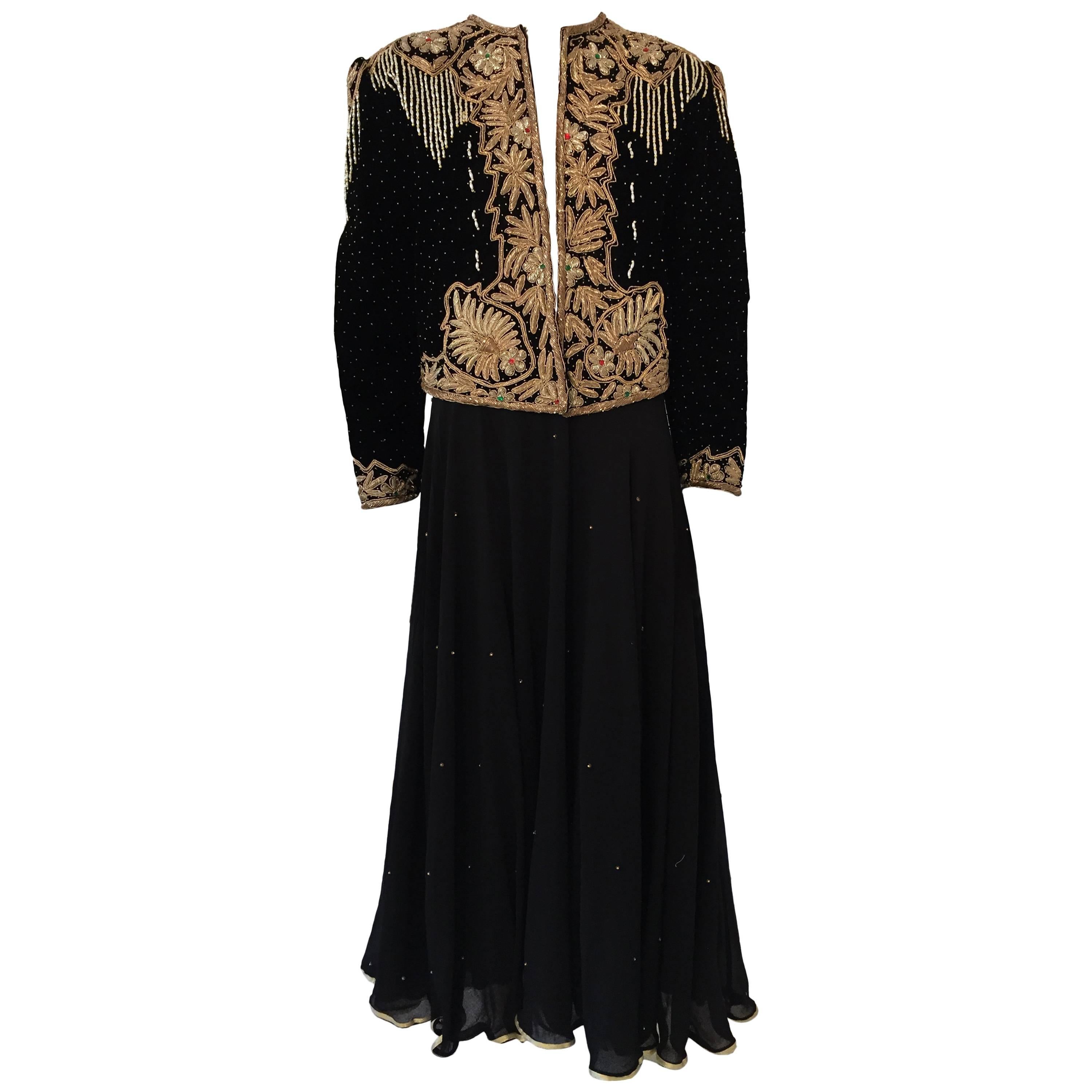 Vintage Embroidered Velvet Evening Two Pieces Gown Vest Skirt and Shawl For Sale