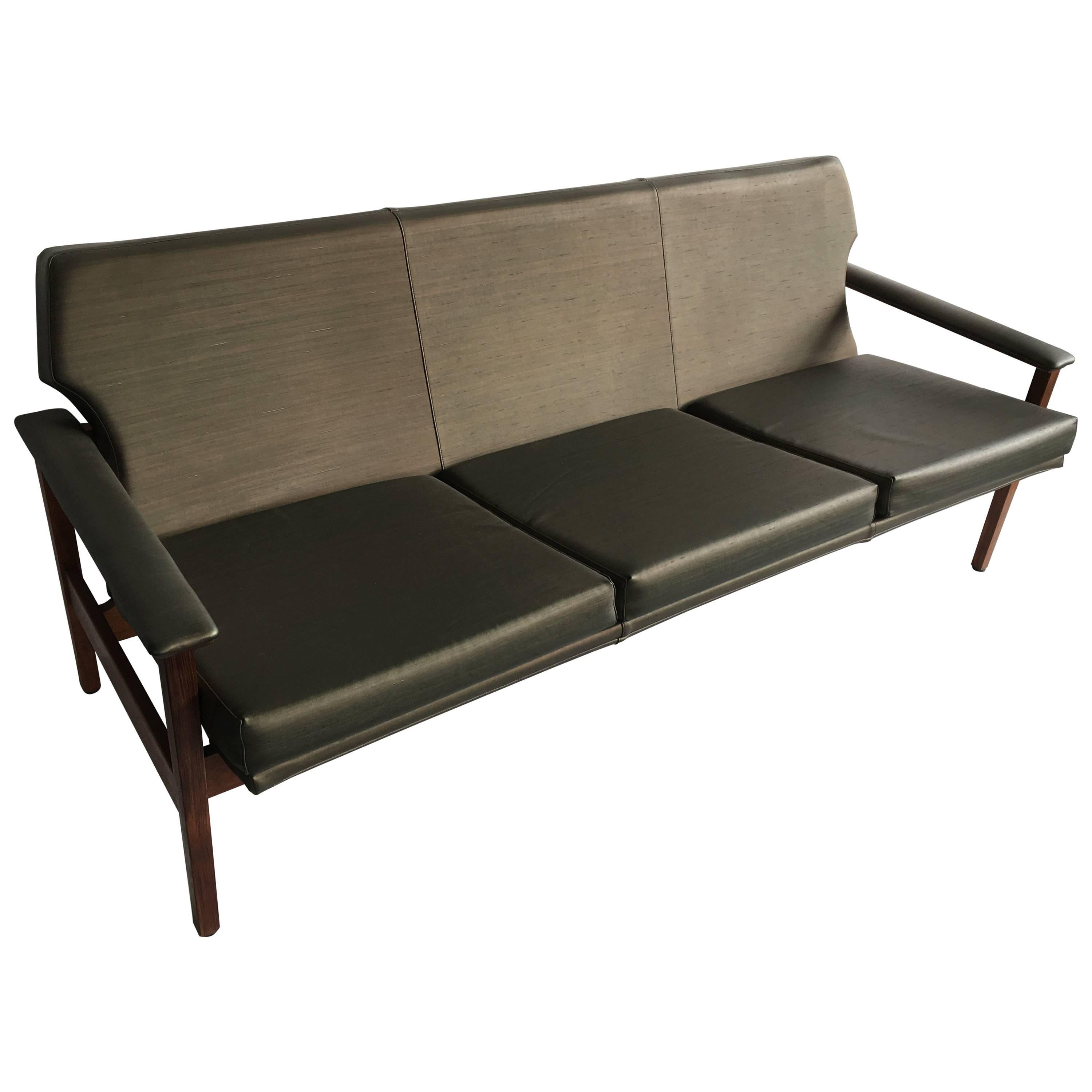 TH Brown 1960s Mid-Century Three-Piece Lounge Suite For Sale
