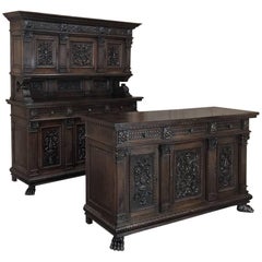 Antique 19th Century Italian Renaissance Bar in Hand-Carved Walnut