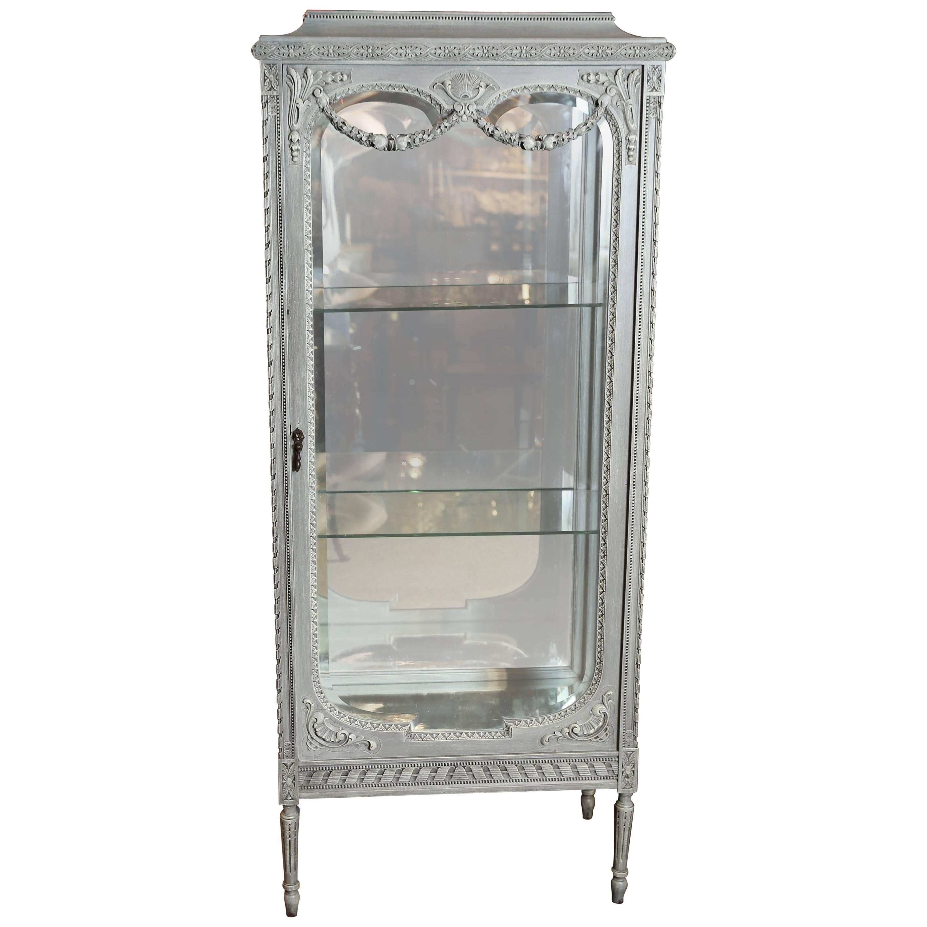 French Louis XVI Vitrine, Painted in Pale Gray Hue, Mirrored Back