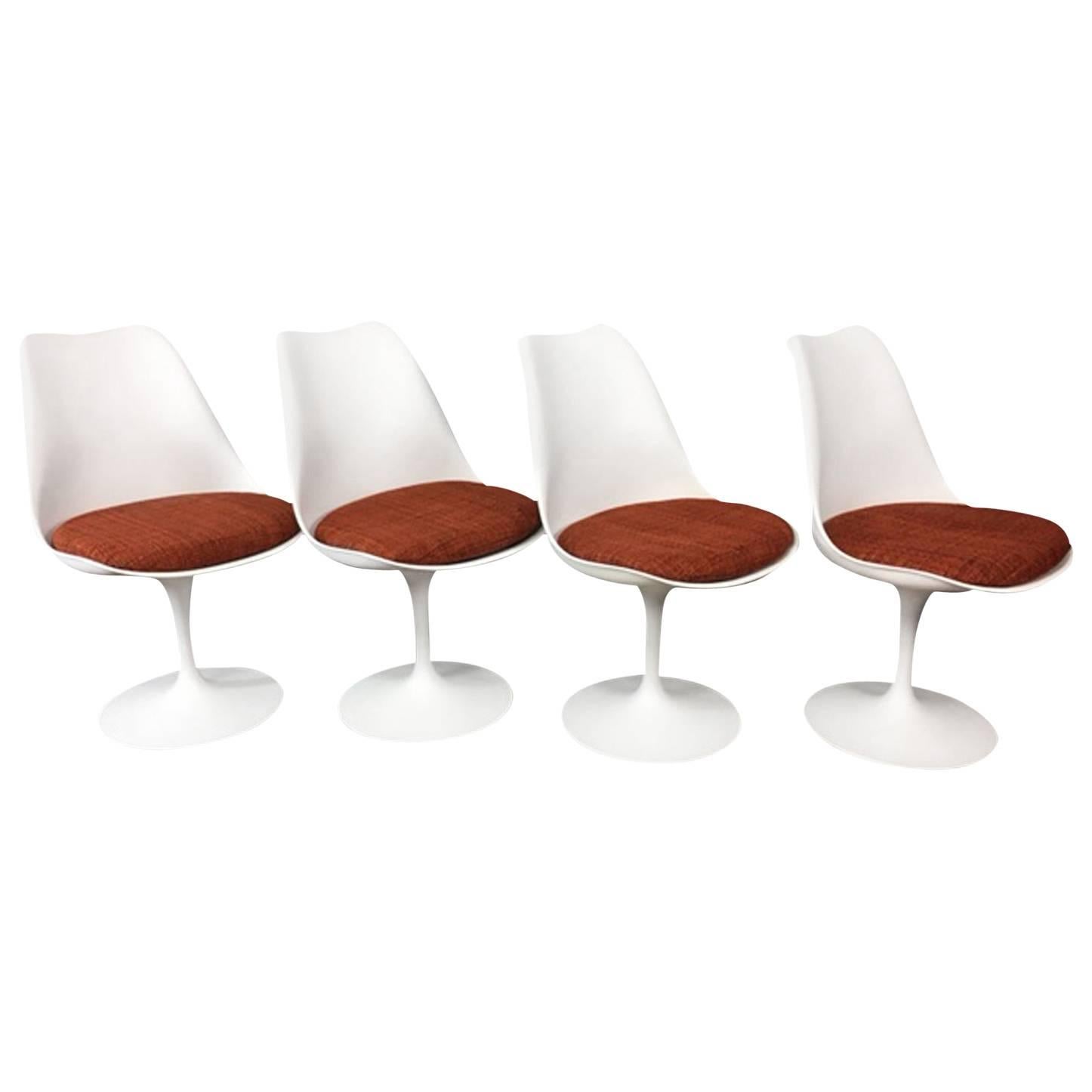 Eero Saarinen Tulip Dining Chairs by Knoll