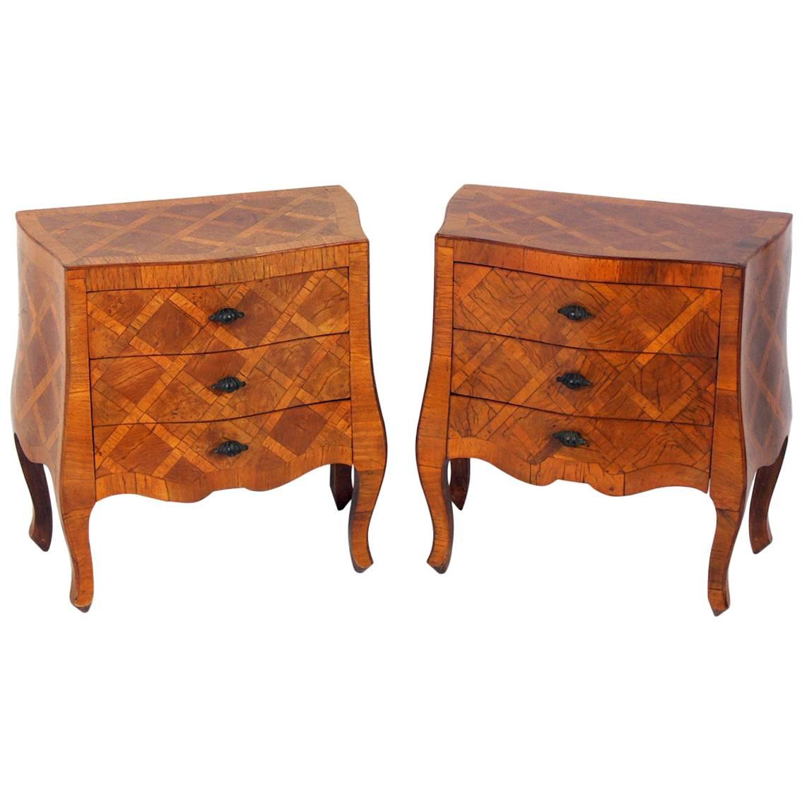 Pair of Curvaceous Italian Nightstands or End Tables