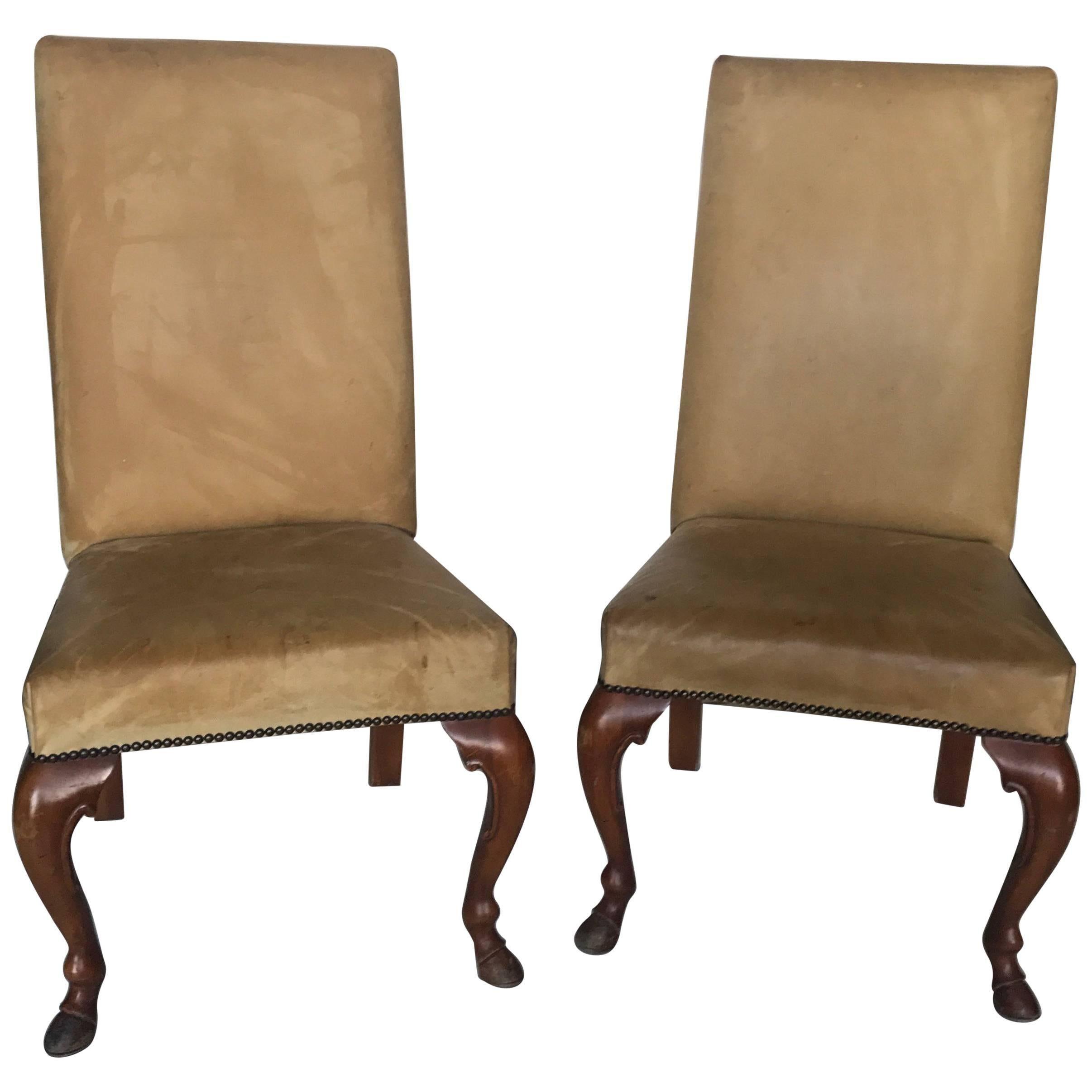 Ein Paar Ralph Lauren-Stühle aus Leder, mit Etikett