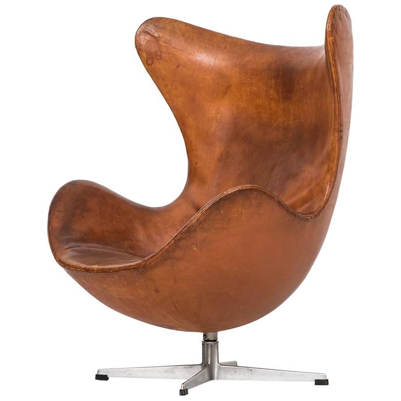 Arne Jacobsen Early Egg Chair by Fritz Hansen in Denmark