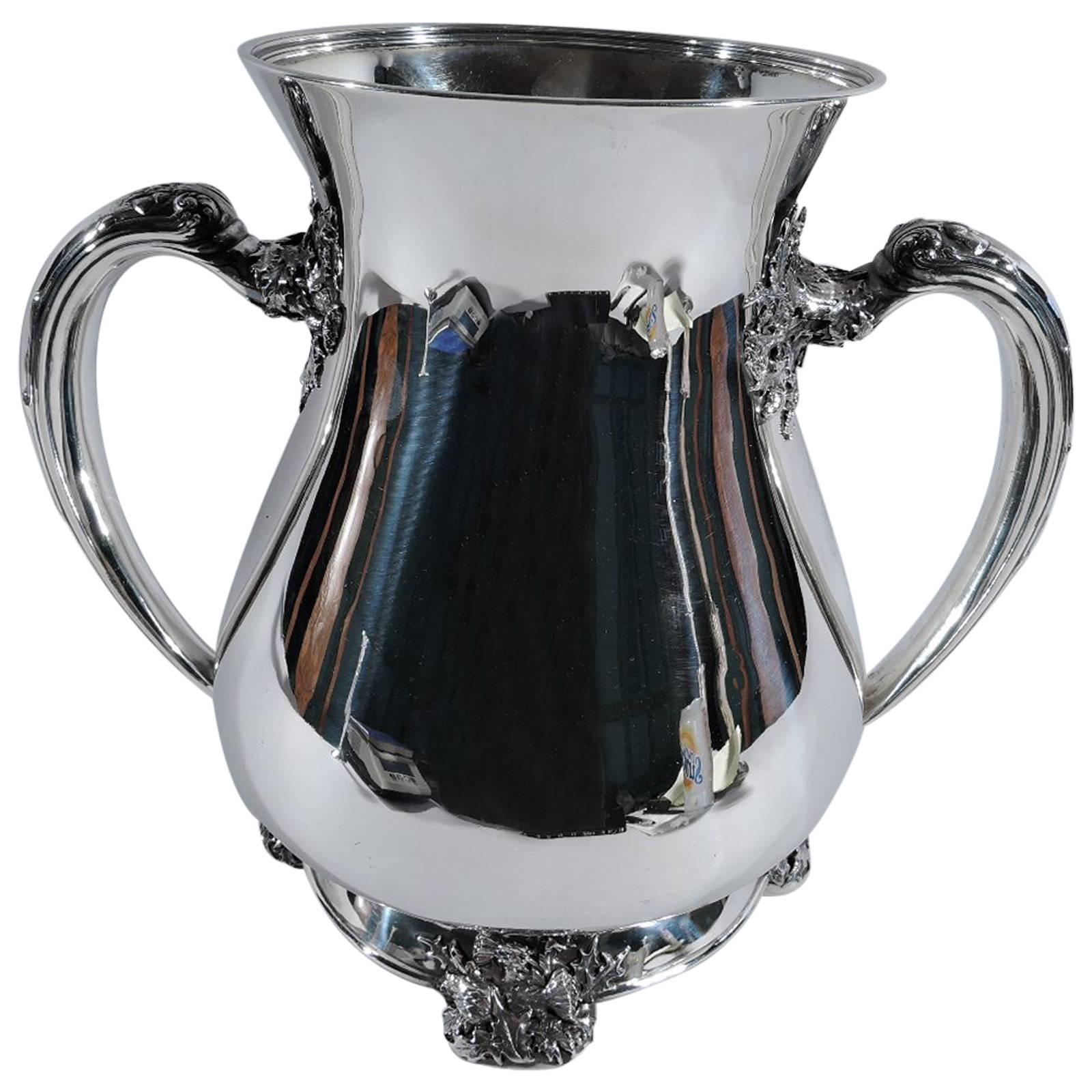 Antiker amerikanischer Trophäenbecher aus Sterlingsilber von Tiffany