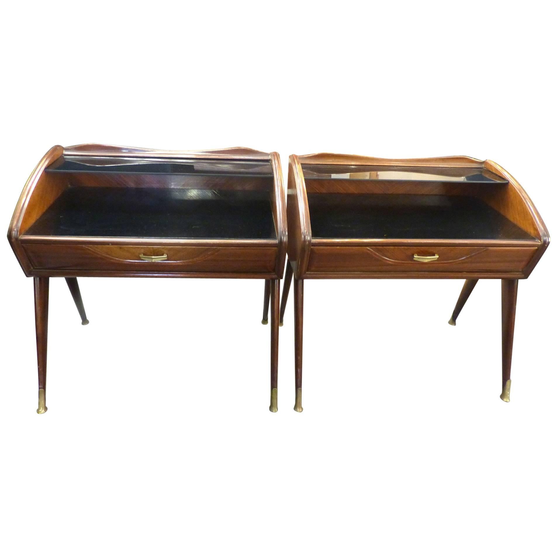 Beautiful Pair of Italian Nightstands in the Taste of Gio Ponti, circa 1960 For Sale