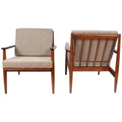 Vintage Pair of Danish Modern Viko Baumritter Solid Walnut Lounge Chairs, 1950s 