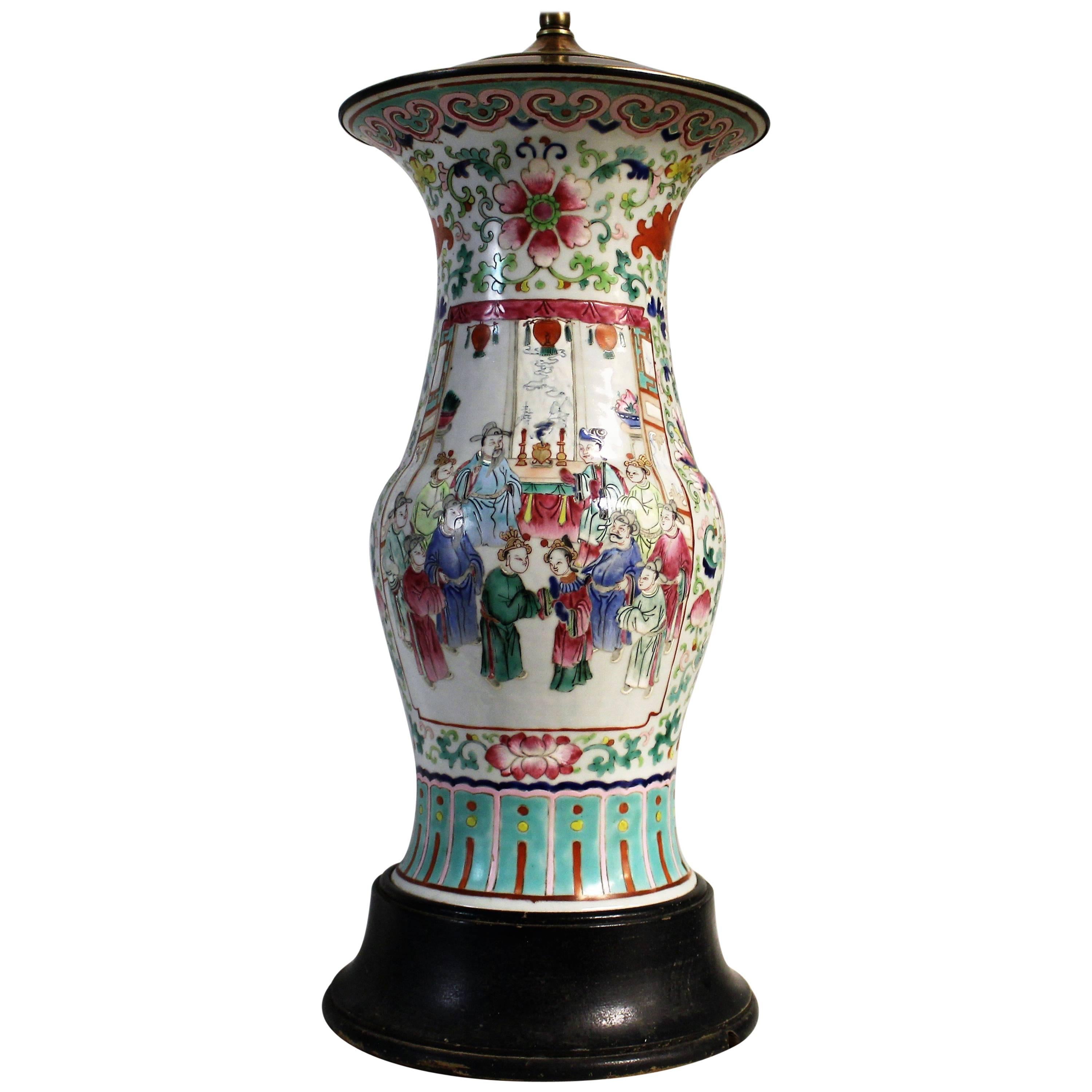 Lampe en porcelaine de Chine du début du XXe siècle