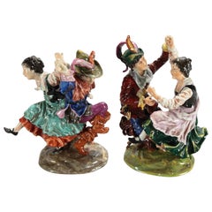 Ensemble de deux couples dansants en porcelaine de Dresde peinte à la main et de style ancien