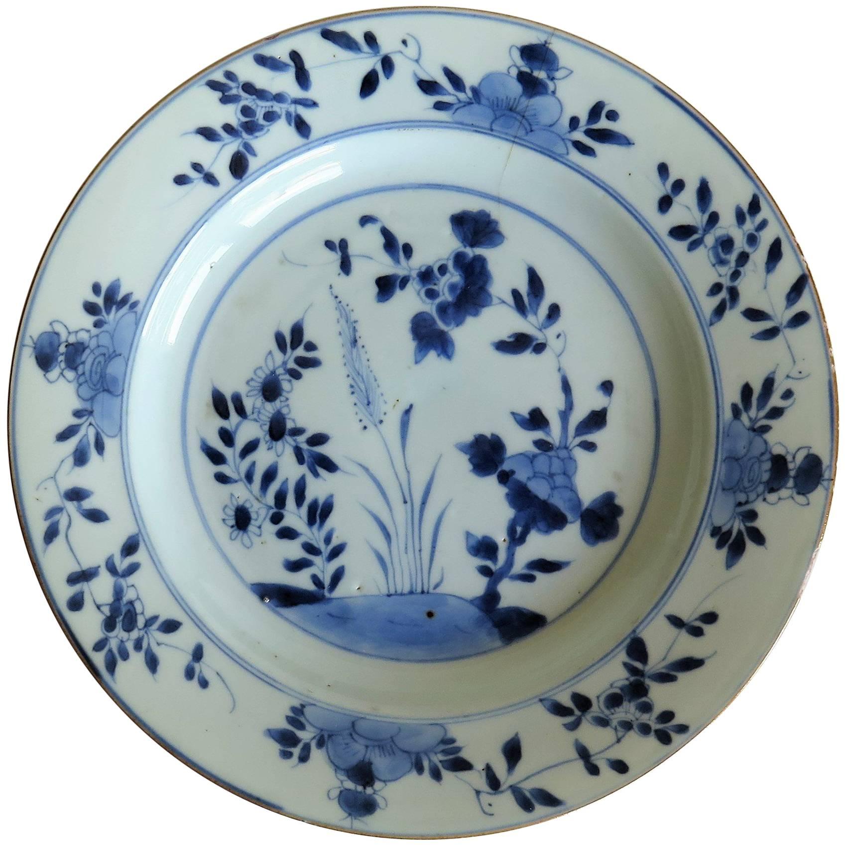 18th Century Chinese Export Porcelain Plate Blue and White, Qing Circa 1735