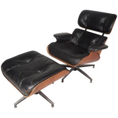 Mid-Century Modern Eames Style Lounge Chair and Ottoman