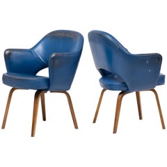 Pair of Series 71 Executive Armchairs by Saarinen for Knoll International 10