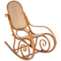 Jugendstil Thonet No.10 Bentwood Rocking Chair, Austria 1895