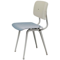 Friso Kramer Revolt Chair Ahrend de Cirkel, 1953 in Grey Blue Grey Color 4