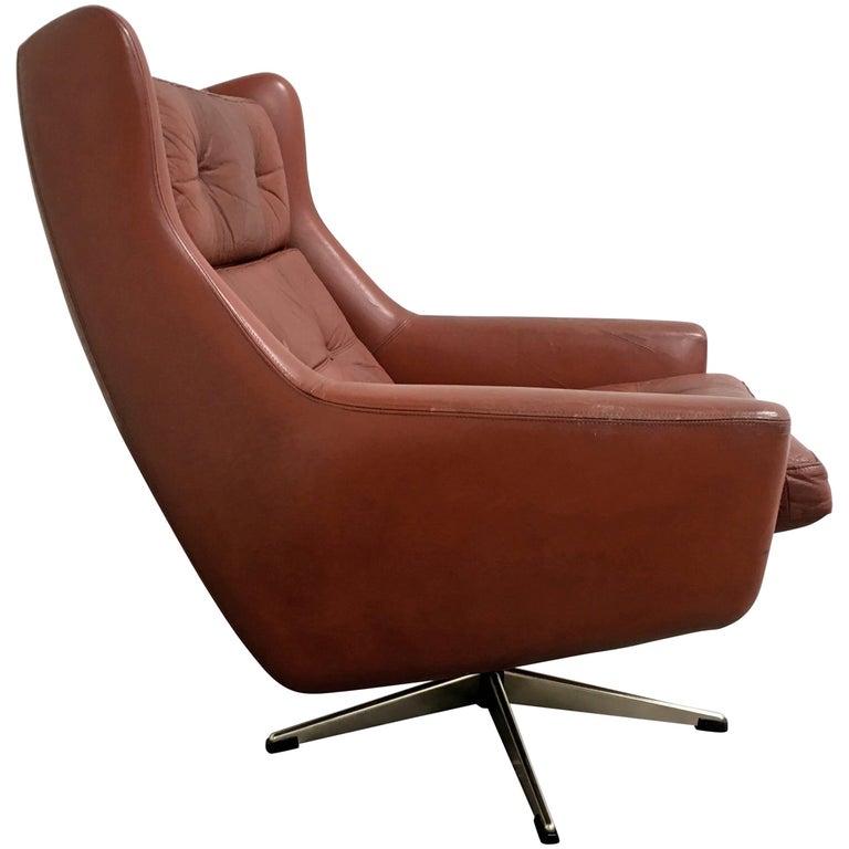 Mid-Century Danish Modern Swivel Chair For Sale at 1stDibs