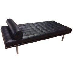 Superb Daybed Barcelona Lounge chair Ludwig Mies van der Rohe Black