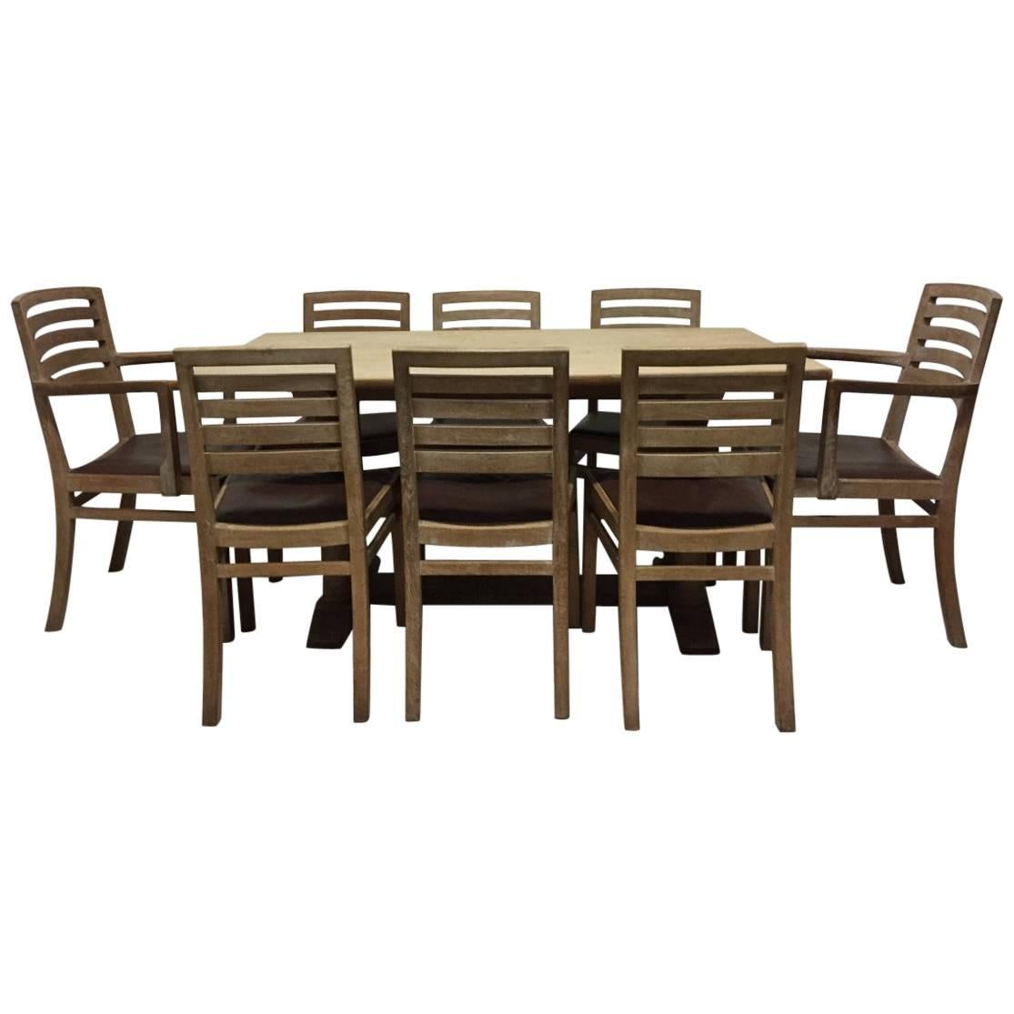 Table de salle à manger Tilden en chêne à pieds hélicoïdaux avec huit chaises et miroir assortis en vente