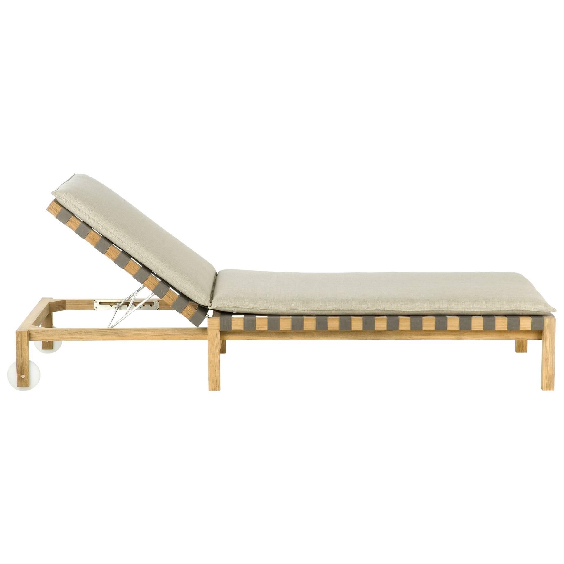 Roda Mistral 104 Sunlounger by Rodolfo Dordoni