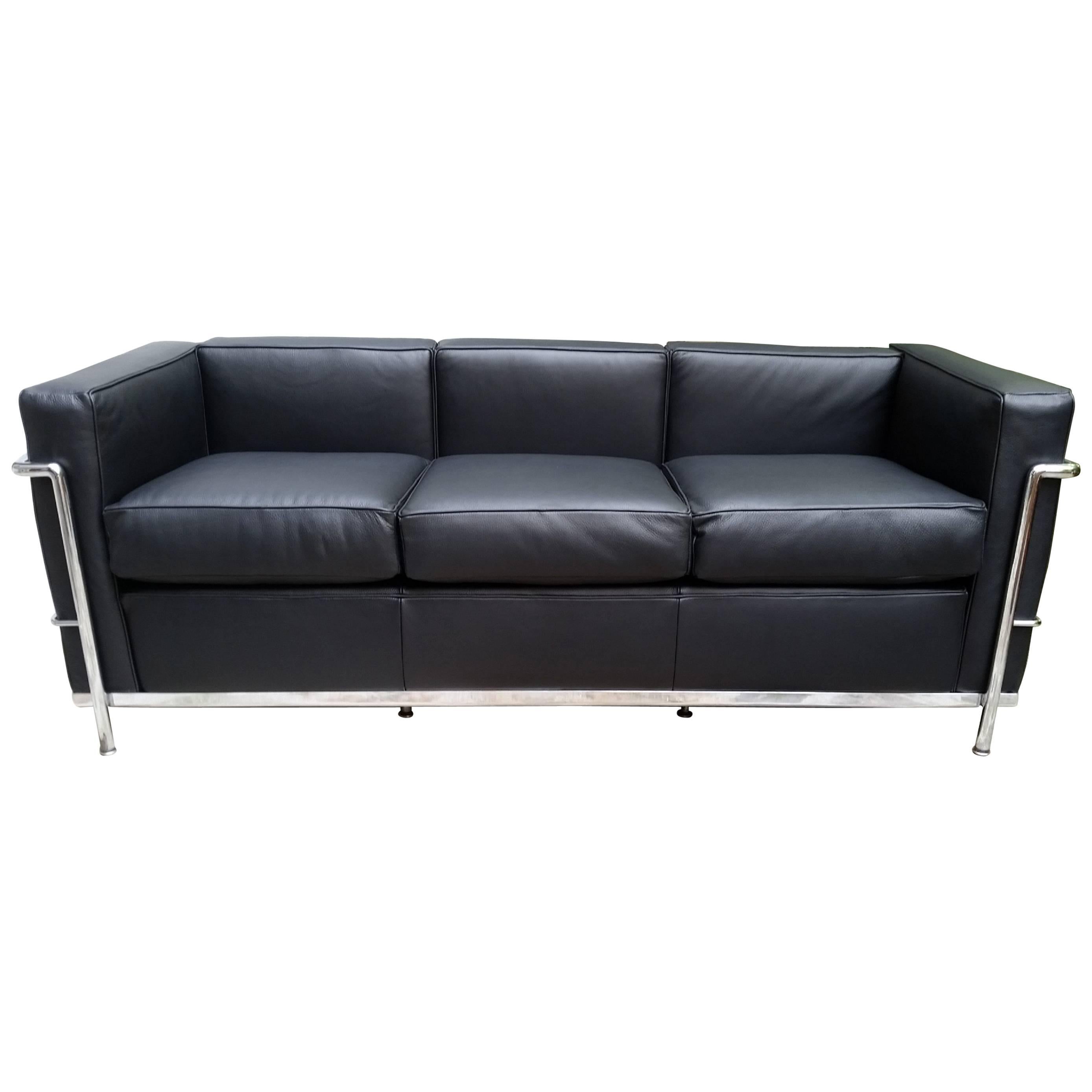 LC2 Le Corbusier Three-Seat Sofa in Black Leather Grained
