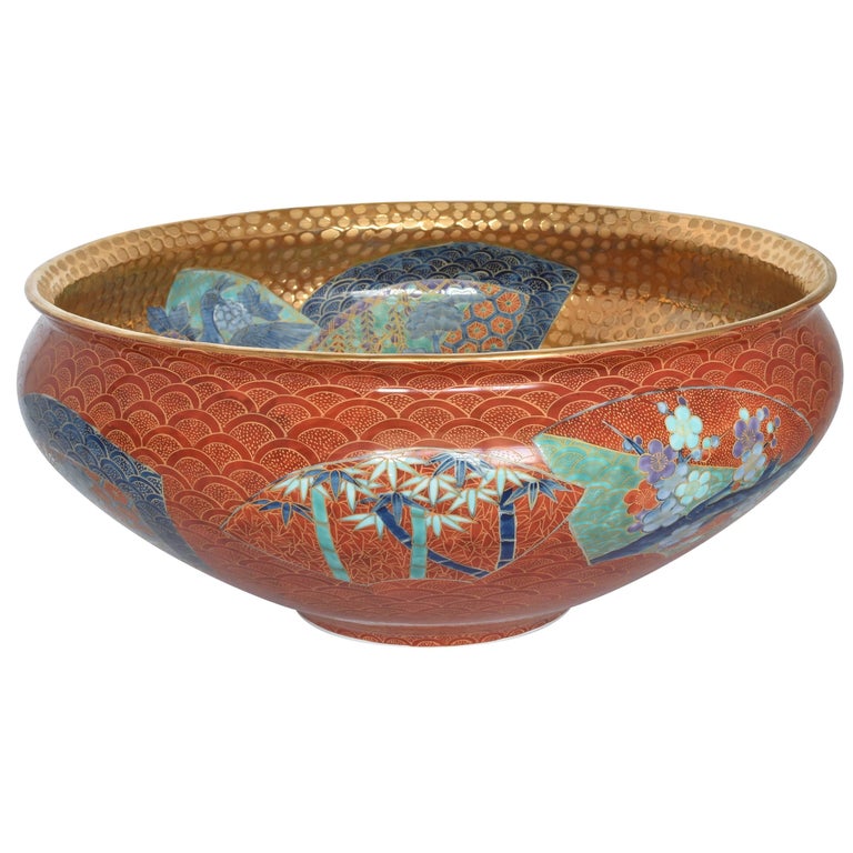 Large Collectible Gilded Japanese Imari Porcelain Bowl For Sale at 1stdibs