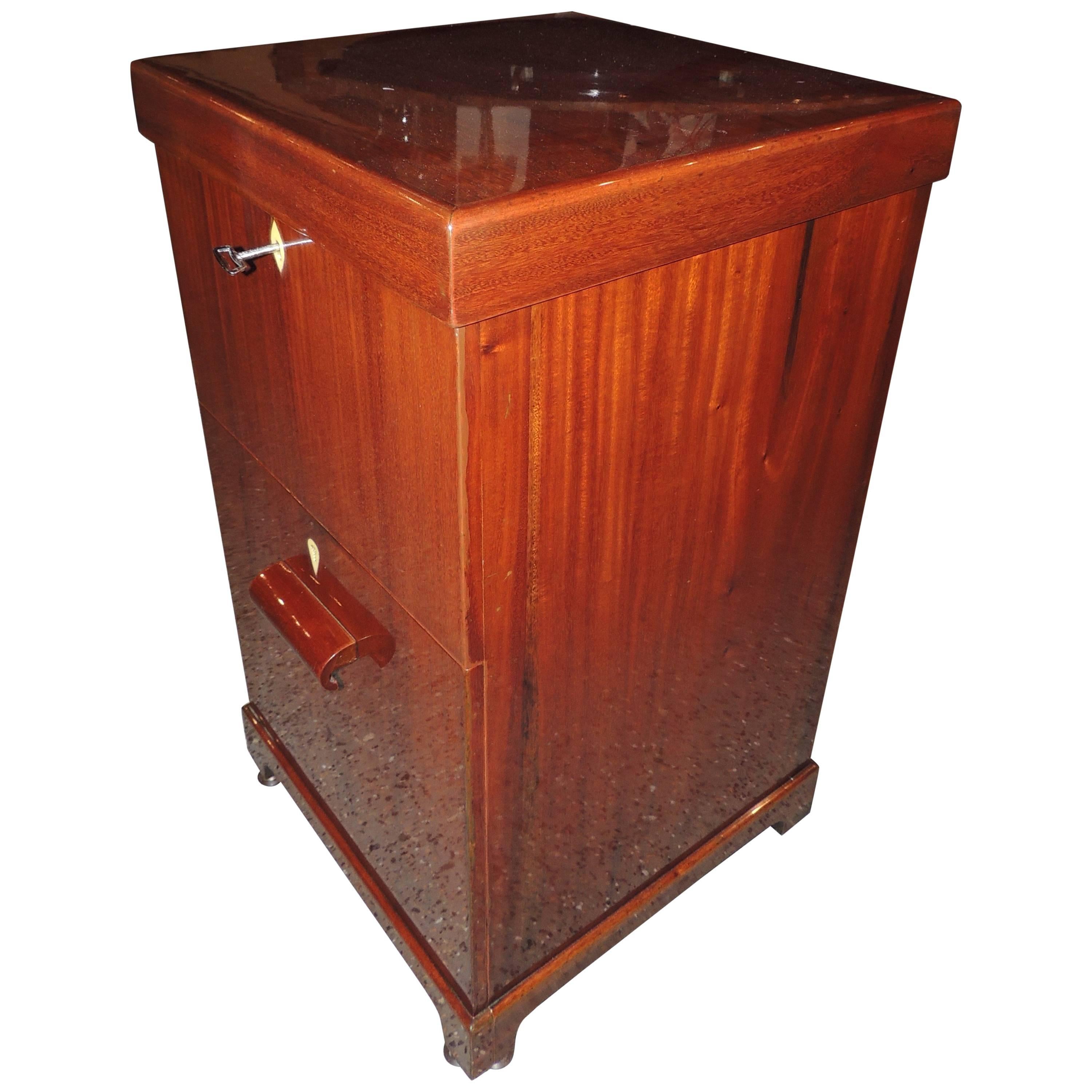 Art Deco Flip-Top-Cocktailschrank im Angebot